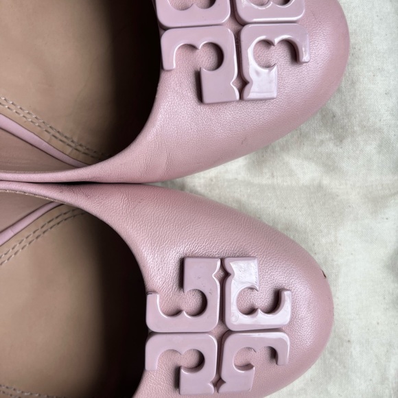 Authentic Tory Burch flats in cute soft pink - Picture 6 of 6